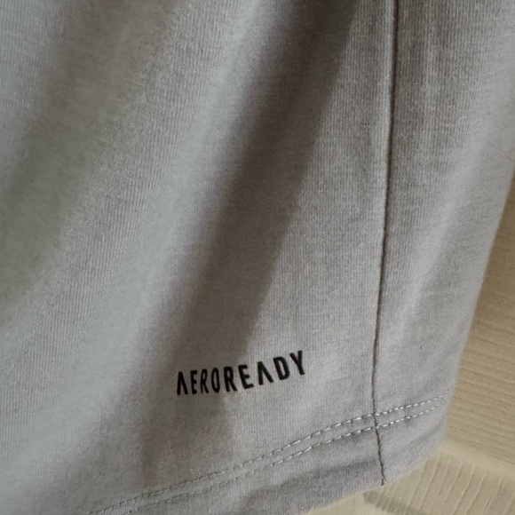 Adidas Aeroready gray long sleeve - medium - Picture 6 of 6